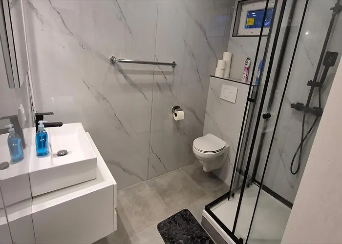 Finkenwerder Larisa's Nr24 Private Küche Gemeinschaftliches Bad Wc * Hamburg